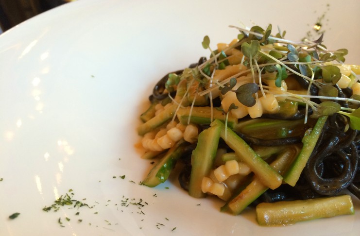 black soba di grano saraceno al nero di seppia con julienne di asparagi e calamari_@nerinadinunzio black soba di grano saraceno al nero di seppia con julienne di asparagi e calamari
