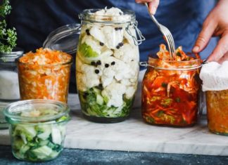 CIBI FERMENTATI. La salute in cucina
