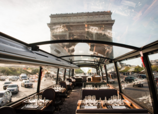 A TABLE! BUSTRONOME: un voyage gourmand per le strade di Parigi