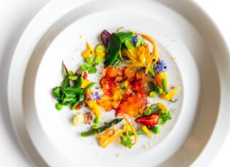 La cucina di YANNICK ALLÉNO incontra i prodotti di Langa