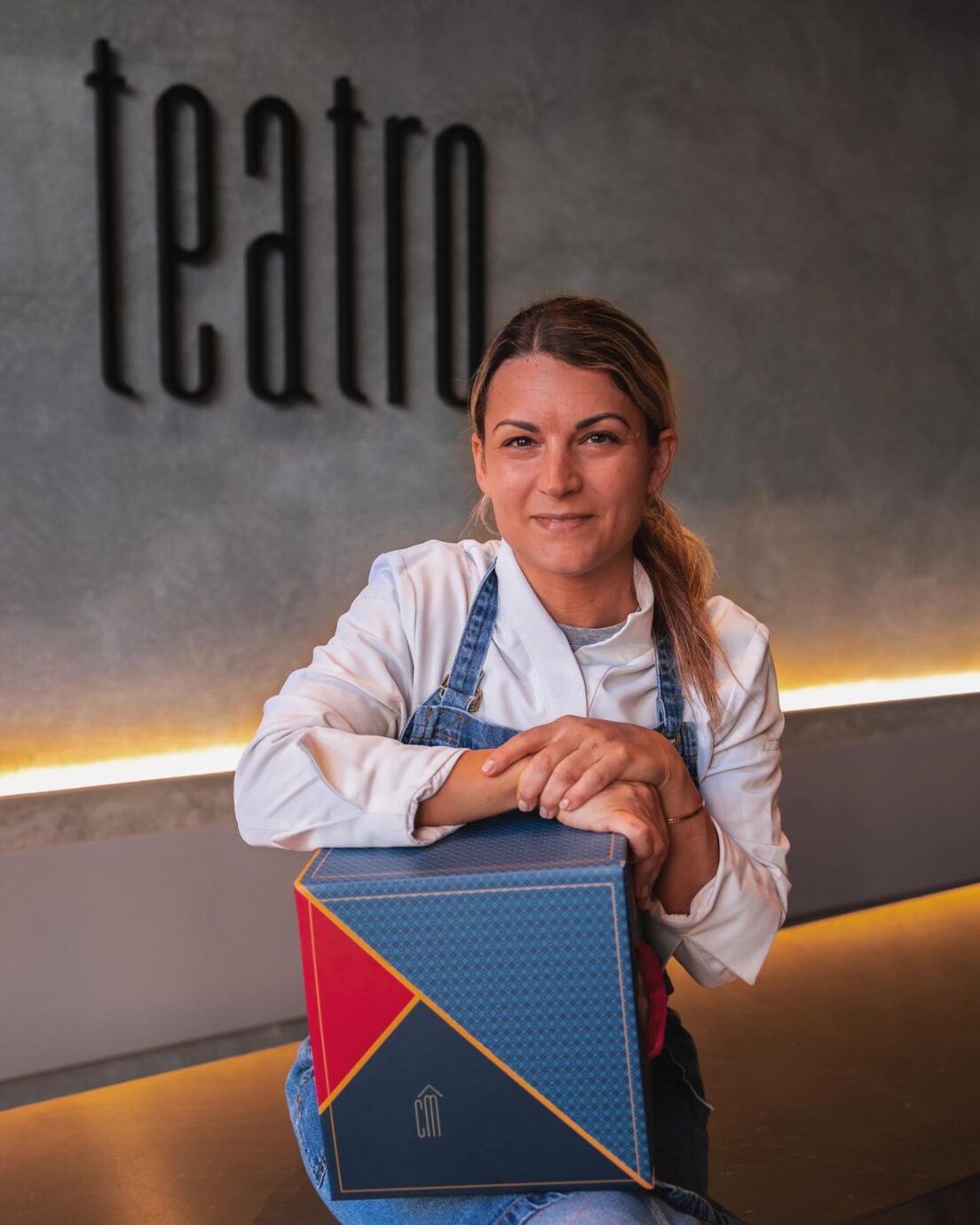 2.Giorgia-Proia-e-il-suo-panettone_Casa-Manfredi