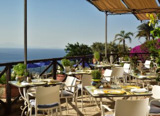 HOTEL RAITO: la finestra sulla Costiera Amalfitana
