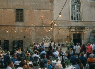 A Roma c’è un nuovo APERITIVO in una piazzetta segreta