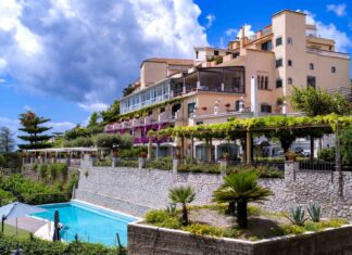 RAVELLO: una notte all’Hotel Rufolo