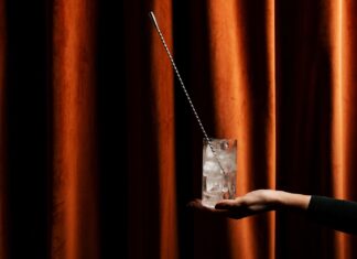 Da FOLLIS la drink list diventa un magazine cinematografico